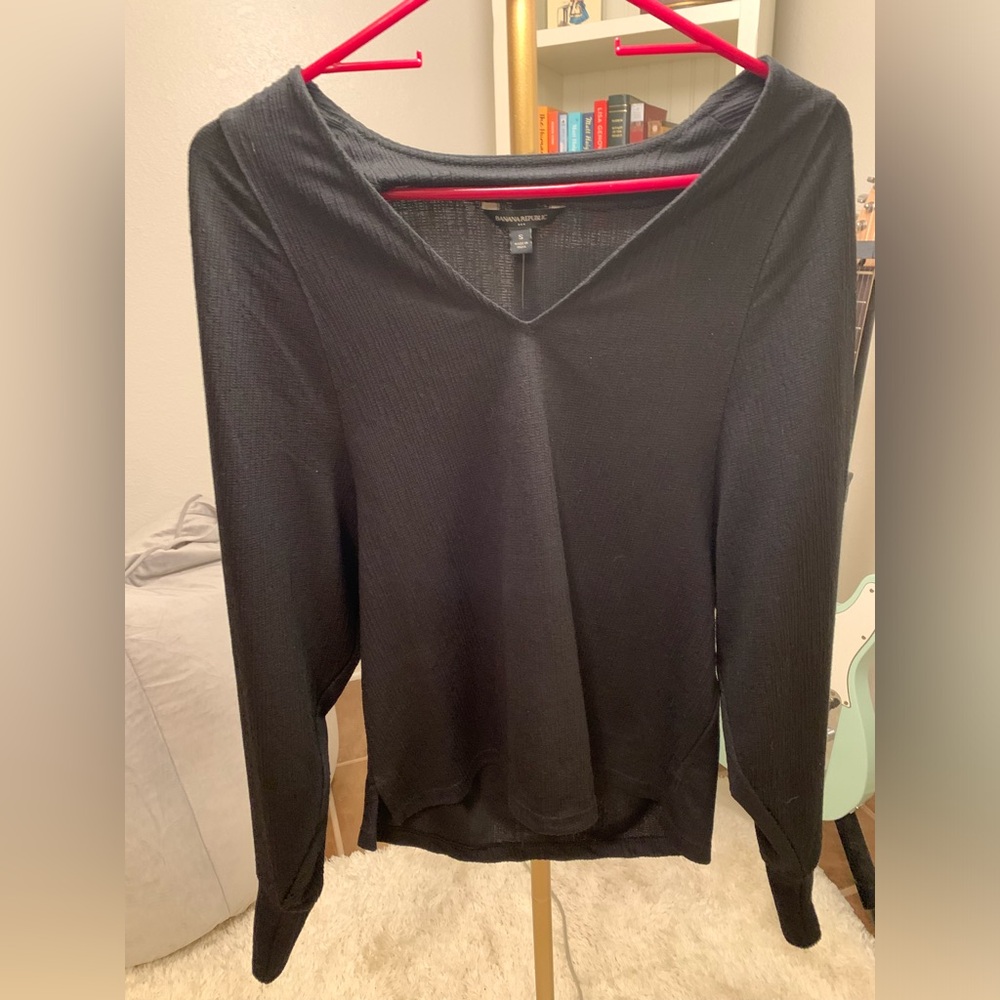 Banana Republic Long Sleeve Lightweight Black V-Neck Top Small S